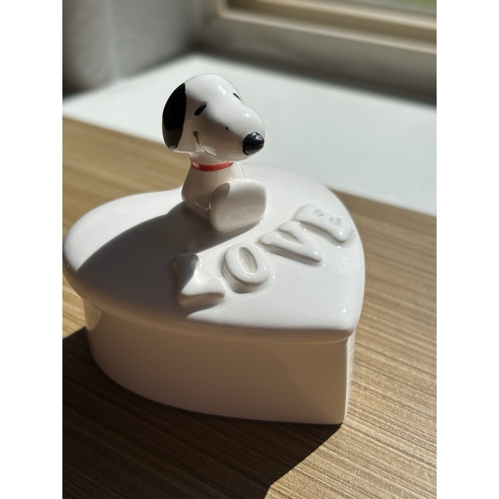Vintage Peanuts Snoopy Love Trinket Box Ring Dish Heart Shaped w/Lid 1960s Japan